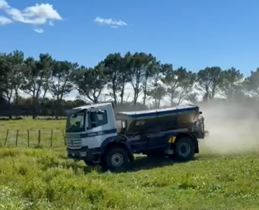 CB Spreaders truck in action