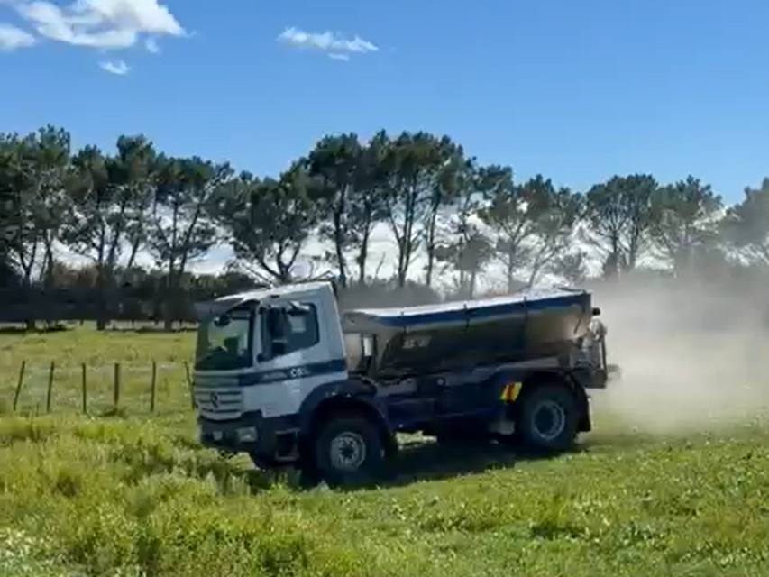 CB Spreaders truck in action